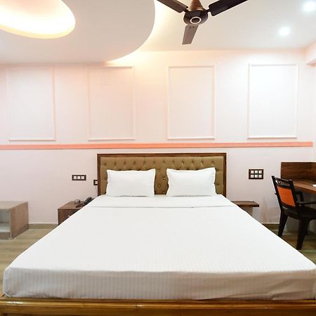 Hotel Sushree International Бхубанешвара Экстерьер фото
