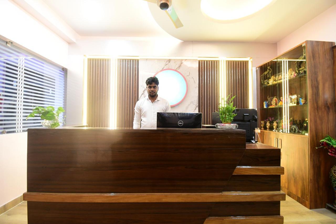 Hotel Sushree International Бхубанешвара Экстерьер фото