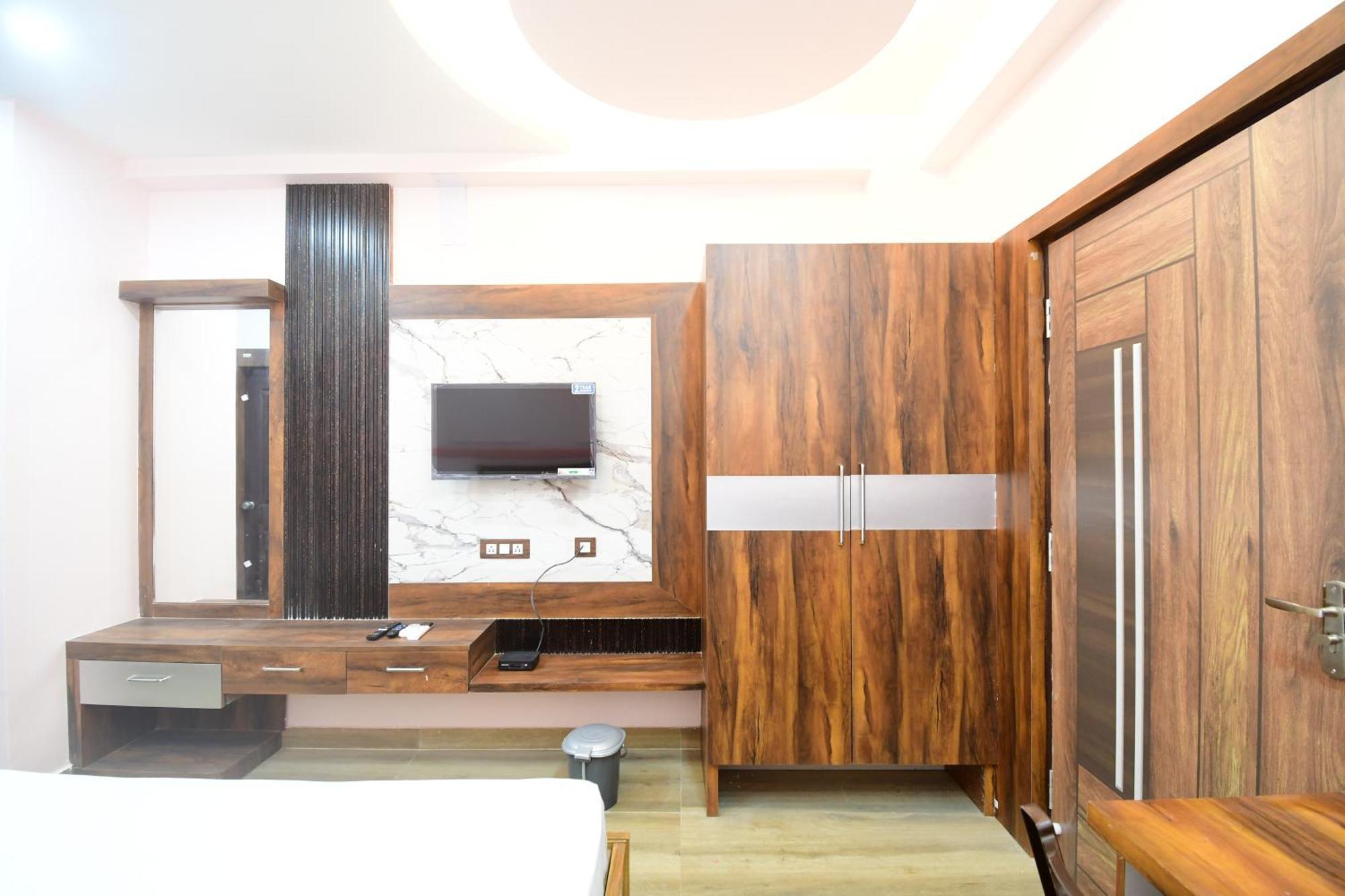 Hotel Sushree International Бхубанешвара Экстерьер фото